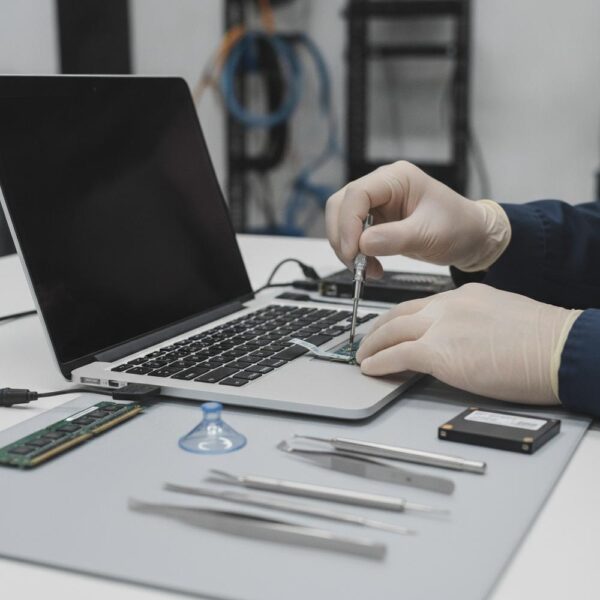 serwis-komputerow-laptop.jpg